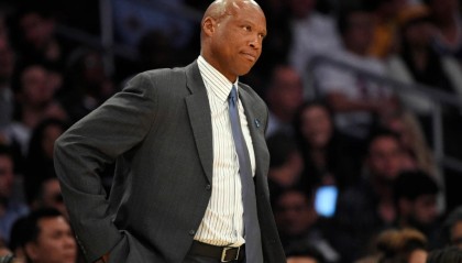 开云官网-拜伦·斯科特：三角进攻如今行不通是因为球员不够聪明