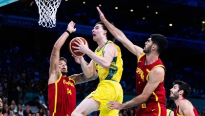 开云入口-46个篮板统治内线 澳大利亚将西班牙逼上悬崖