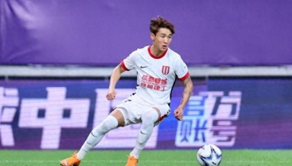 韦世豪3分钟闪击！任意球贴地斩破门，赛季第10球，6年新高